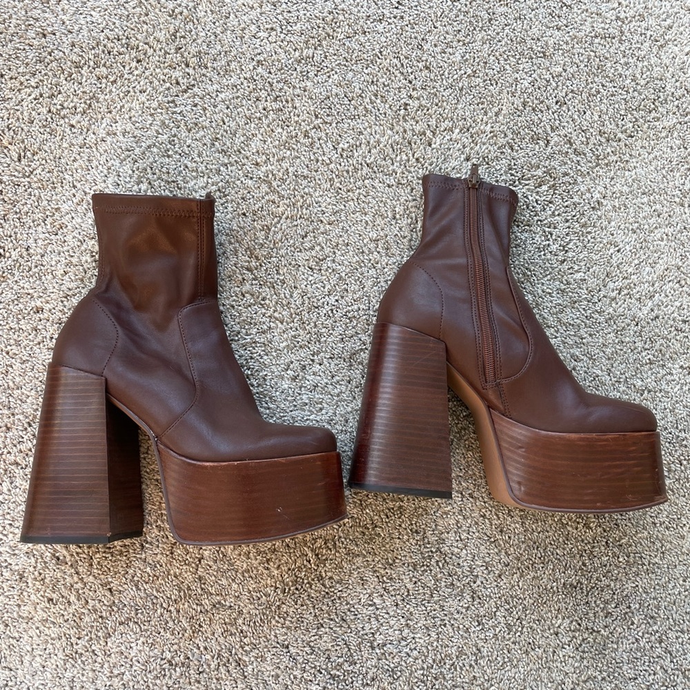 Steve Madden platform